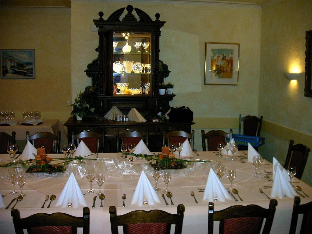 מלון באדן-באדן Gasthaus Hirsch מראה חיצוני תמונה